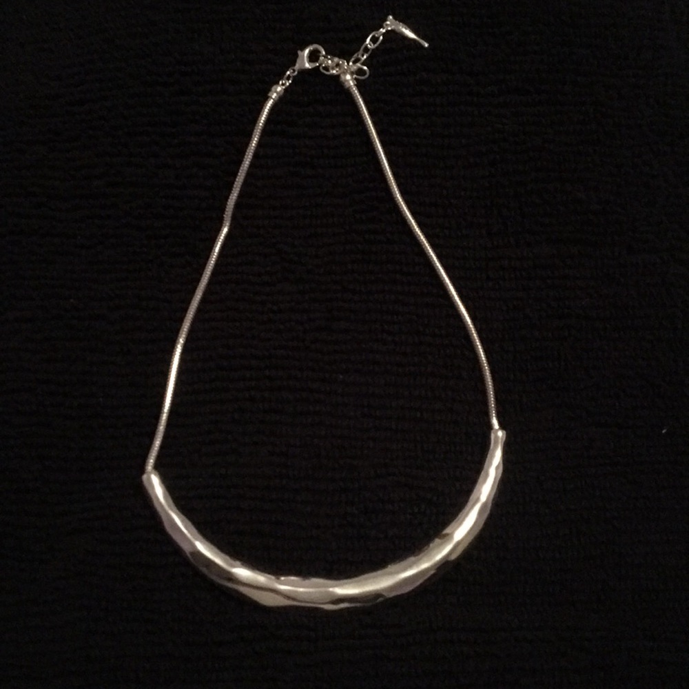 La Lune Sculpted collar necklace